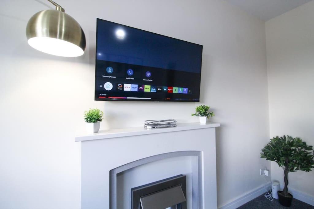 Modern 3 Bed, Contractors Welcome, Bradford Bradford  Eksteriør bilde